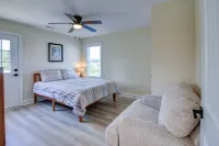 New with Water Views, Pet Friendly, 5 minutes from Historic Beaufort Waterfront.