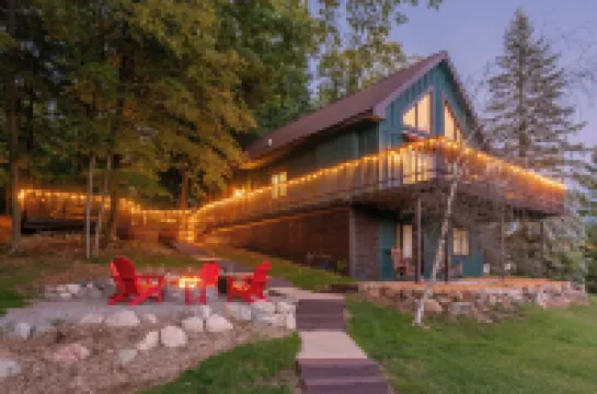 Family-Friendly Ski Retreat • Private Hot Tub • Game Room • Views • Near Boyne