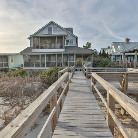 High Tide - Beachfront Home in "Arrogantly Shabby" Pawleys Island, SC