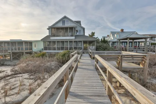 High Tide - Beachfront Home in "Arrogantly Shabby" Pawleys Island, SC - ブティック