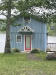 Waterfront Tiny Fishing Cabin -30 minutes from Chattanooga