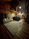 Quiet Cabin Nestled in Red River Gorge. Close to world class hiking and climbing