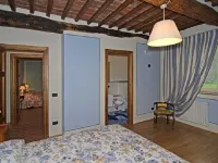 La Principessa  Tuscan farmhouse with pool on wine road of Montecarlo-Lucca 蒙特卡洛酒店