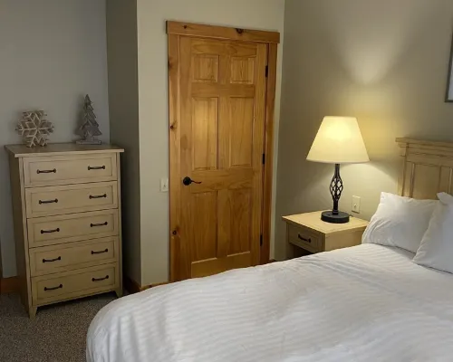Jay Peak ski on-ski-off condo in the newest buildings directly on the mountain. 재이 호텔