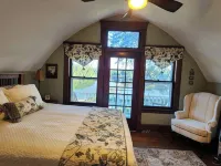 The River House - Collinsville - A Historic Beauty!