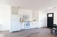 Centrally located cozy Studio in peaceful neighborhood!