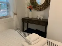 COZY,Newly renovated,West Shores ,short walk to Nasons Beach 🏖🏠 Hotels in Sebago