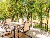 Newly Renovated White River Retreat, Breathtaking Views of the River, Sleeps 18 Ξενοδοχεία στην πόλη Izard County