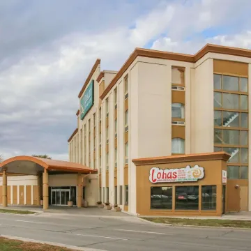 Quality Inn & Suites Hotels near Assiniboine Park Zoo