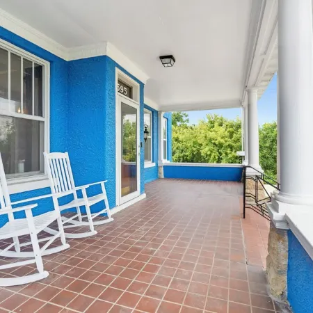 Spacious 7-bedroom house- unique history, modern comforts and incredible views