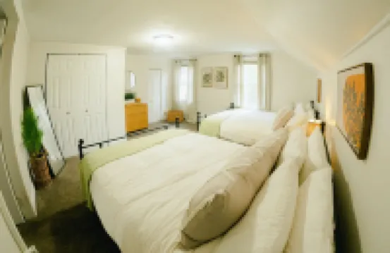 Cozy Updated Century Gem- Prime Location - Sleeps 10- Make Yourself at Home!