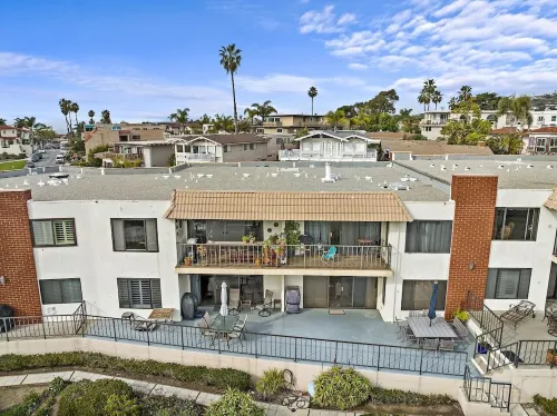 Beautiful San Clemente Beach Condo, Walking to the Sand