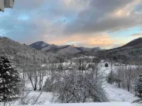 Newly Renovated Cabin with Stunning View