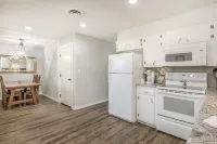 The Rustic Willow Hotels in Dumas