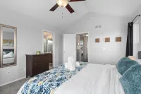 Modern Home w/ 2 Private Suites & Family-Friendly Amenities - Mins to Dia