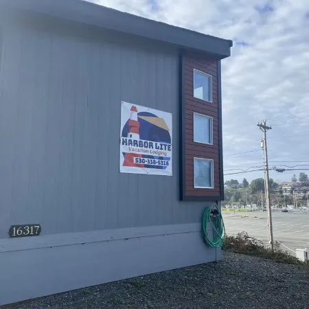 🛟🎣😎Harbor Lite 2BdrmDreamHouse +Loft! AT the PORT. Peeks of Harbor,River,Ocean!