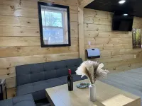 Modern stylish cabin locate at White Mountain near Franconia unit 2 Hotels in Bethlehem