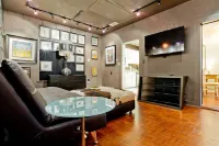 The Gallery - the perfect location in Ocean Springs! Walk to downtown!