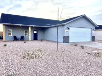 Kanab, Utah, Family, Outdoor Space, Zion's, Bryce, Grand Canyon, Best Friends