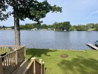 Cozy Lakefront Cottage