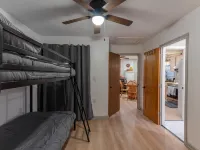 The Rocky Mount: Cozy cabin atop The New River Gorge Hotels in Bluestone River