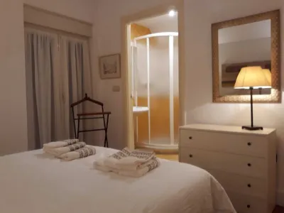 Newly renovated apartment in 1st line Hondarribia Playa de Hondarribia附近的飯店