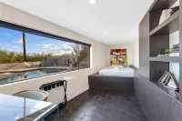 The Bellini: Views, Pool, Style!