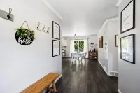 Peaceful cul-de-sac and Walking Distance to Sister Bay - 4-Star