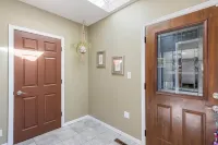 Spacious 4-bedroom house in charming Burnsville with Pool!