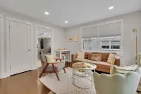 The Cottage on Royal - Historic Leesburg Home