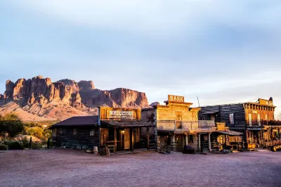 Beautiful Home in East Mesa Arizona close to Superstition Mountains! Hotels near The Wells Mobile Home Park