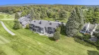Leelanau condo on golf course close to beaches, wineries, sand dunes, and more