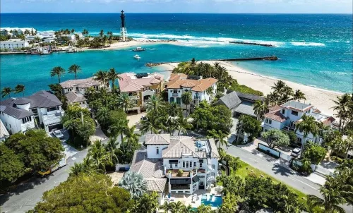 Stunning Florida backyard oasis  w/access to a private residences beach