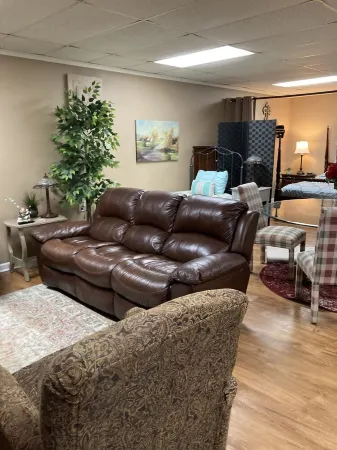 Aunt Minnie's Peabody Flat near Mountain View's Historic Courthouse Square