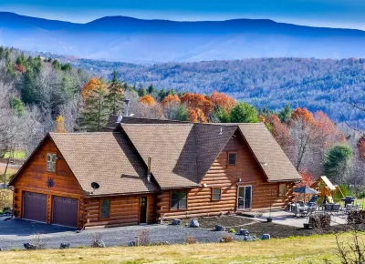 Just 6 minutes from Windham Mountain
