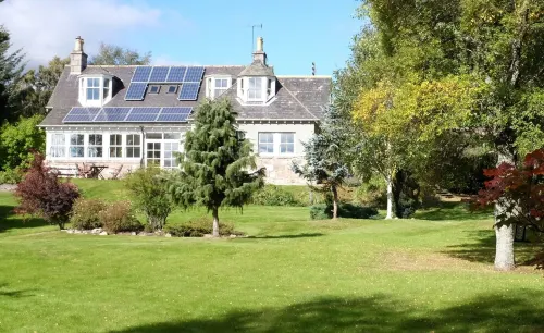 Fabulous Sunny House in Large Private Gardens. Sun Porch & Patio. Mountain Views Hotels in Ballater