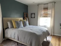 Cheerful quaint home in prime Tulsa area.