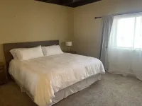 Charming 3 Bedroom Cabin in Incline Village w/Hot Tub