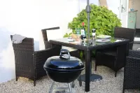 A Delightful 19th Century Beamed Cottage In Trevone Bay, 3 Mins From The Beach