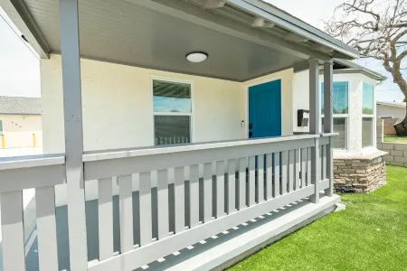 ALHAMBRA 4 Bed home near DTLA w/Parking Отели рядом с достопримечательностью «Keck School of Medicine of USC Physician Assistant Program»