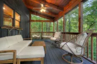 Rainbow's End Mountain Lake House