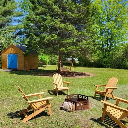 Cozy Errol Home conveniently close to town and with snowmobile access! Отели в г. Эррол