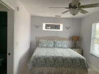 Island Oasis - NON SMOKING Top Floor Apartment located downtown with Gulf Views!