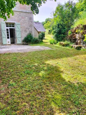 Large vacation home in the Lot in the heart of the Quercy regional park