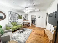 Cheerful tiny home by the Bay