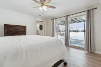 Amazing lake views for the perfect family getaway at the Lake Thirteen Retreat!
