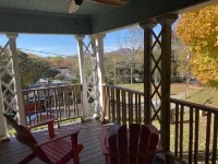 Historic and unique home on the hill, blocks away from the Marietta Square. Các khách sạn ở Marietta