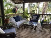 Hobe Sound Waterfront Gem ~ Private Dock and Boat Launch ~ 3 min to the beach!