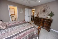 In the heart of Deep Creek Lake! - "Shamrock Inn"