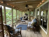 Private Banana Tree Cottage with Ocean Views